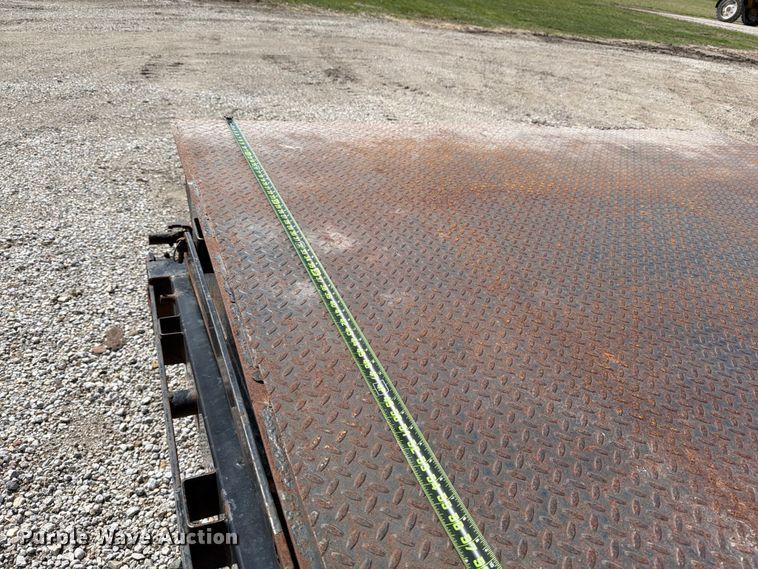 image for item FB8035 2018 PJ Trailer Gooseneck LD302 equipment trailer