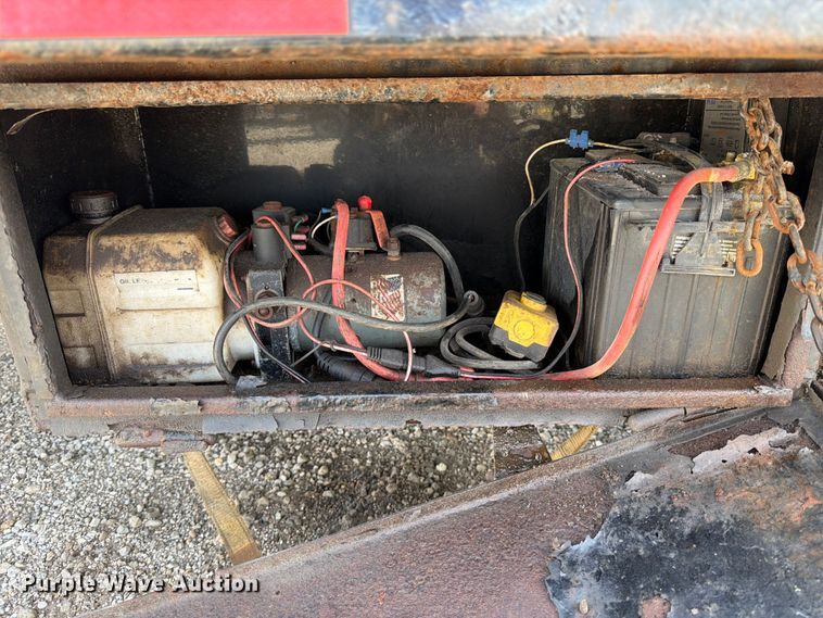 image for item FB8035 2018 PJ Trailer Gooseneck LD302 equipment trailer