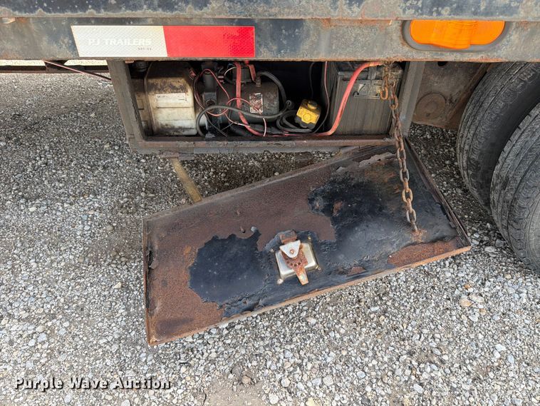 image for item FB8035 2018 PJ Trailer Gooseneck LD302 equipment trailer