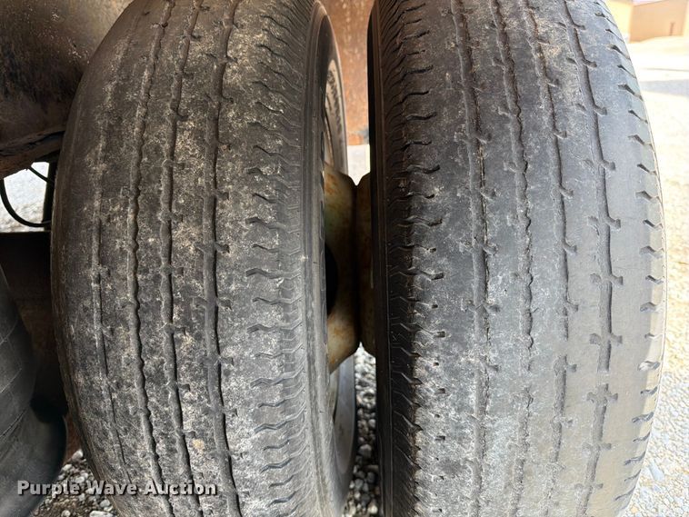 image for item FB8035 2018 PJ Trailer Gooseneck LD302 equipment trailer