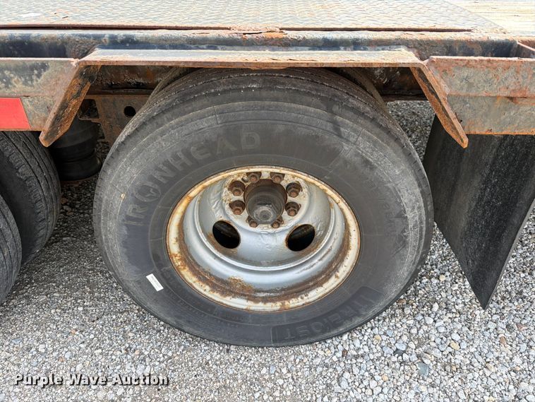 image for item FB8035 2018 PJ Trailer Gooseneck LD302 equipment trailer