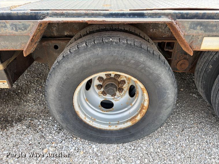 image for item FB8035 2018 PJ Trailer Gooseneck LD302 equipment trailer