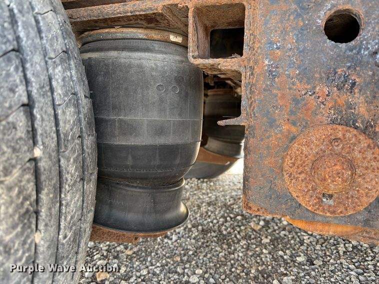 image for item FB8035 2018 PJ Trailer Gooseneck LD302 equipment trailer