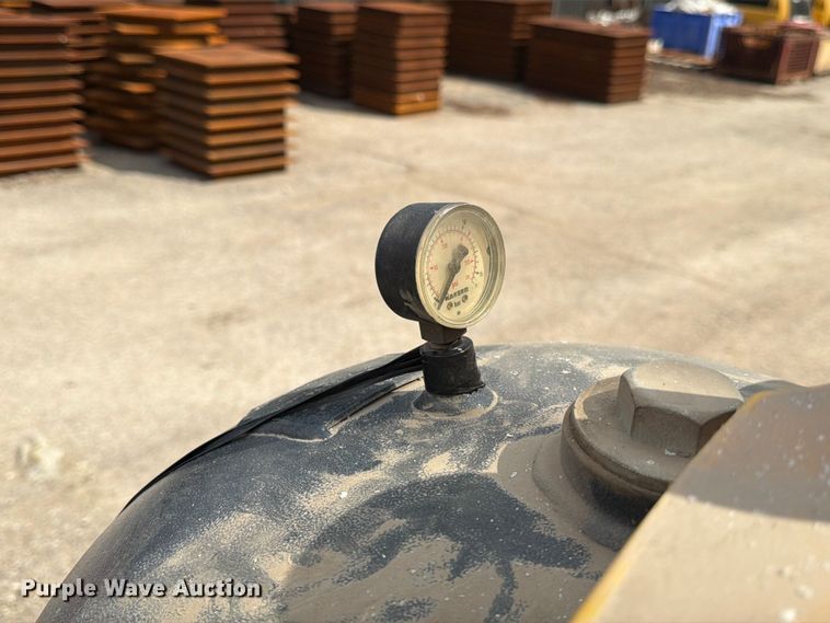 image for item FB8048 2011 Kaeser Airtower 5C air compressor