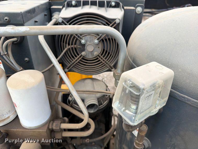 image for item FB8048 2011 Kaeser Airtower 5C air compressor