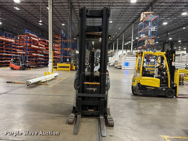 image for item FB8054 2016 Crown RR5725-35 reach truck