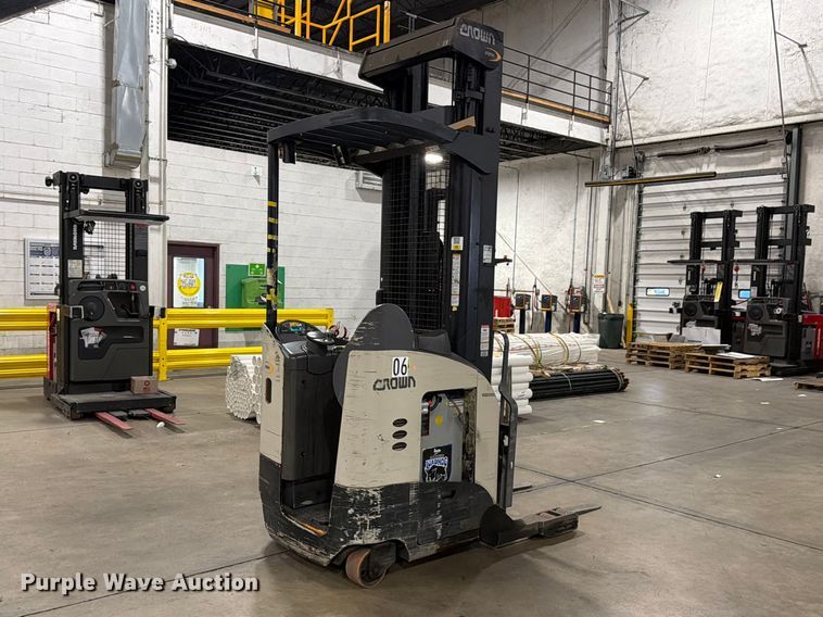 image for item FB8054 2016 Crown RR5725-35 reach truck