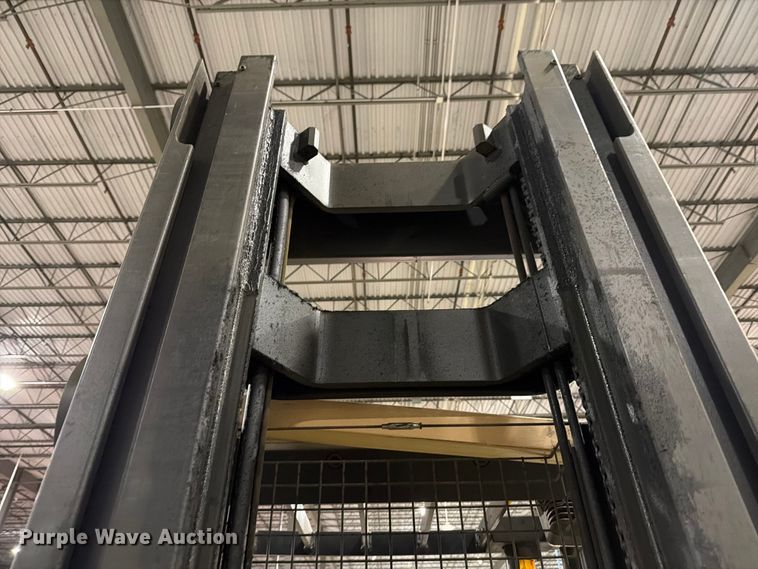 image for item FB8054 2016 Crown RR5725-35 reach truck