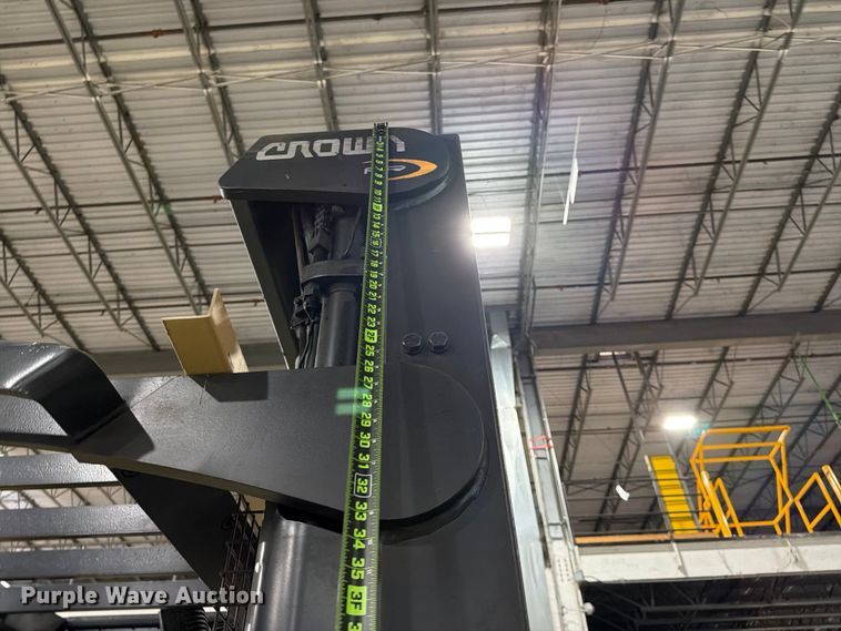 image for item FB8054 2016 Crown RR5725-35 reach truck
