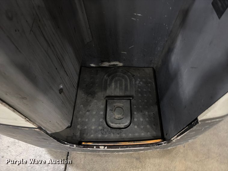 image for item FB8054 2016 Crown RR5725-35 reach truck