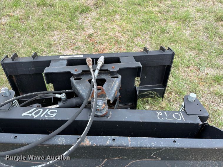 image for item FB8071 Skid steer dozer blade