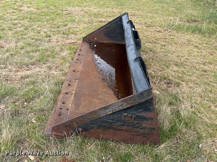 image for item FB8080 Caterpillar skid steer bucket
