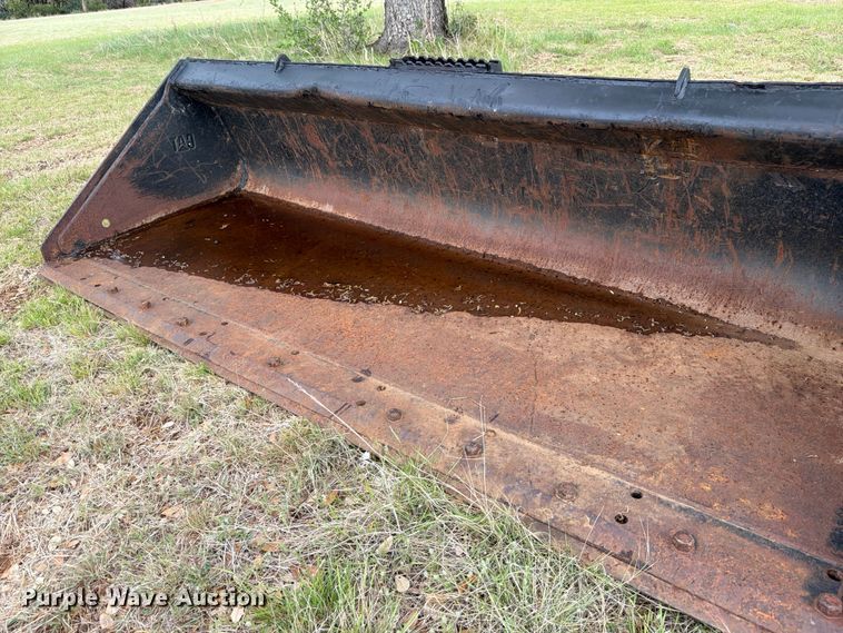 image for item FB8080 Caterpillar skid steer bucket