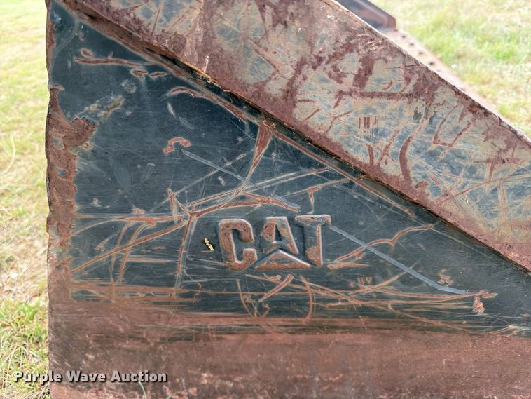image for item FB8080 Caterpillar skid steer bucket