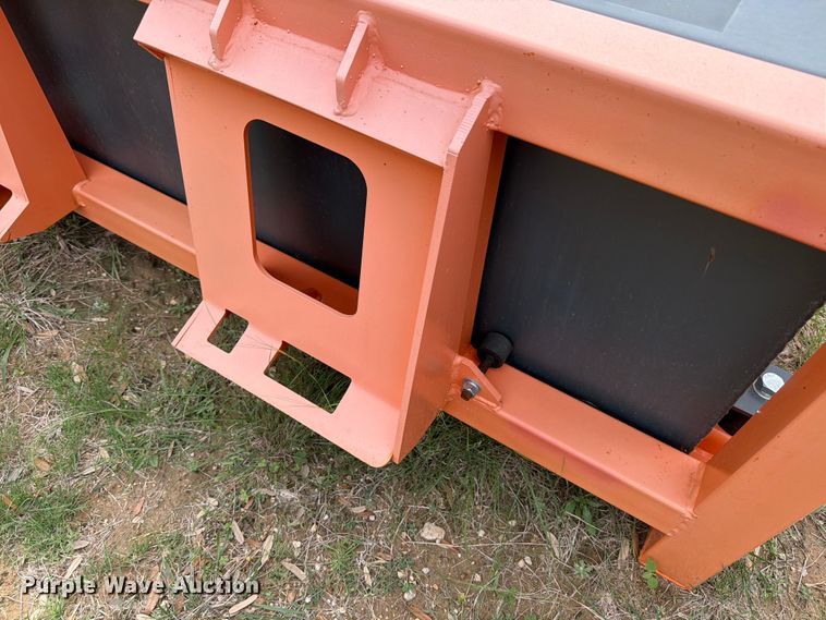 image for item FB8105 Raytree RMVB78U skid steer vibratory screening bucket