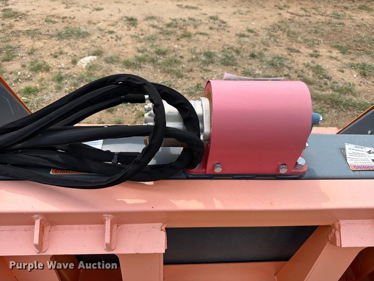 image for item FB8105 Raytree RMVB78U skid steer vibratory screening bucket