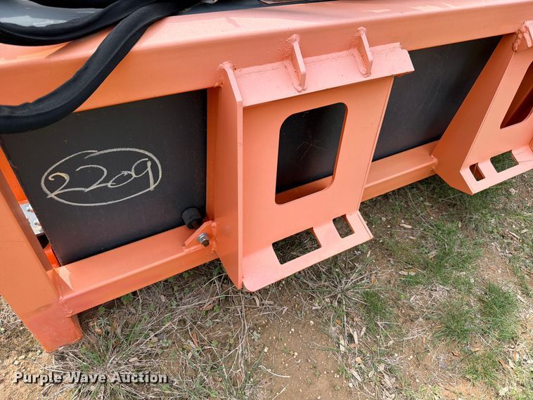 image for item FB8105 Raytree RMVB78U skid steer vibratory screening bucket