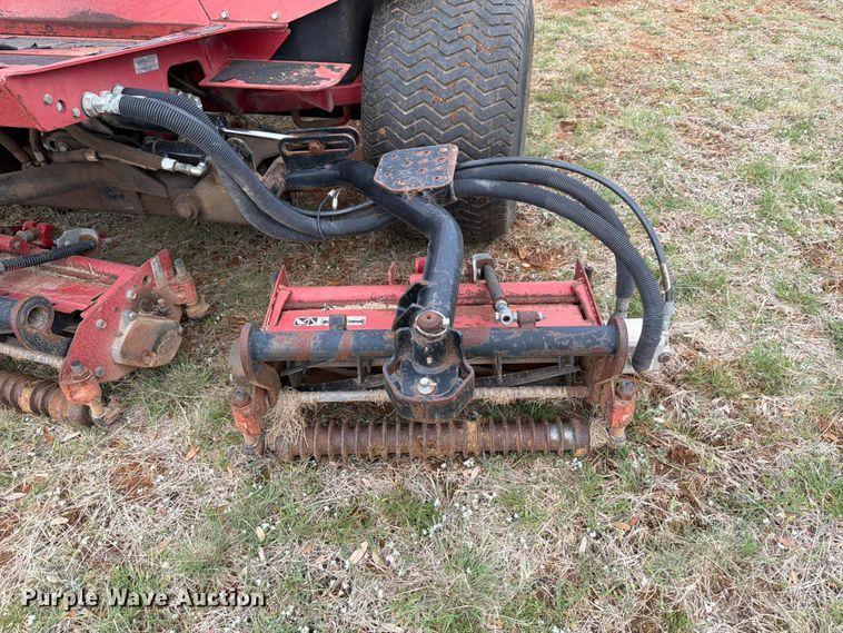 image for item FB8106 2002 Toro Reelmaster 5500-D reel mower