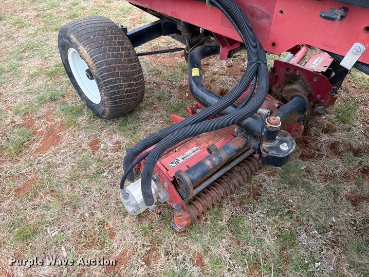 image for item FB8106 2002 Toro Reelmaster 5500-D reel mower