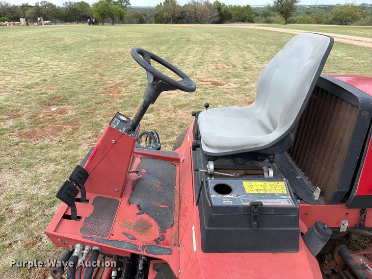 image for item FB8106 2002 Toro Reelmaster 5500-D reel mower