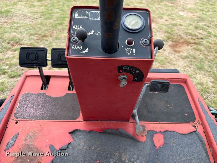 image for item FB8106 2002 Toro Reelmaster 5500-D reel mower