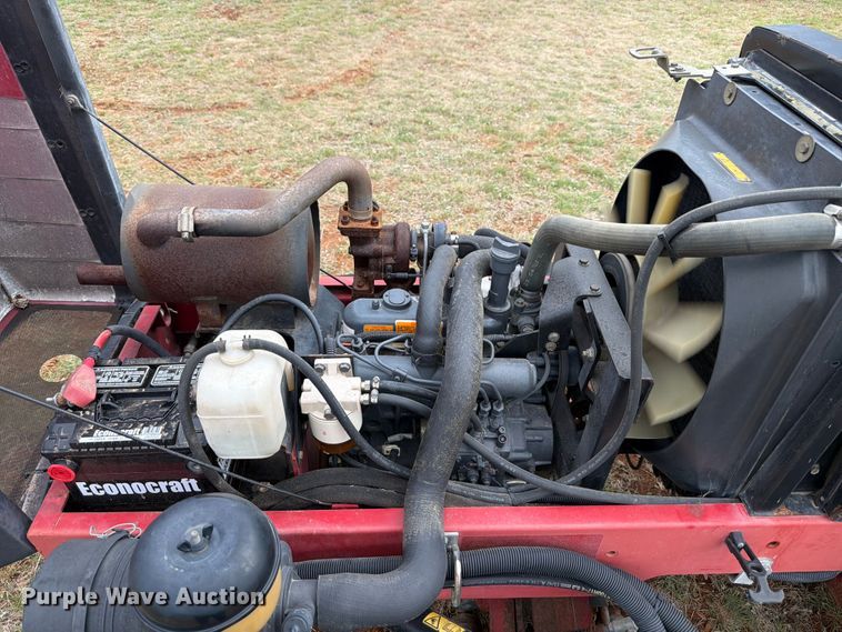 image for item FB8106 2002 Toro Reelmaster 5500-D reel mower