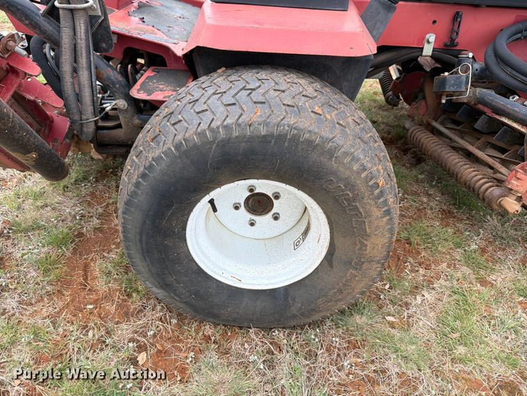 image for item FB8106 2002 Toro Reelmaster 5500-D reel mower