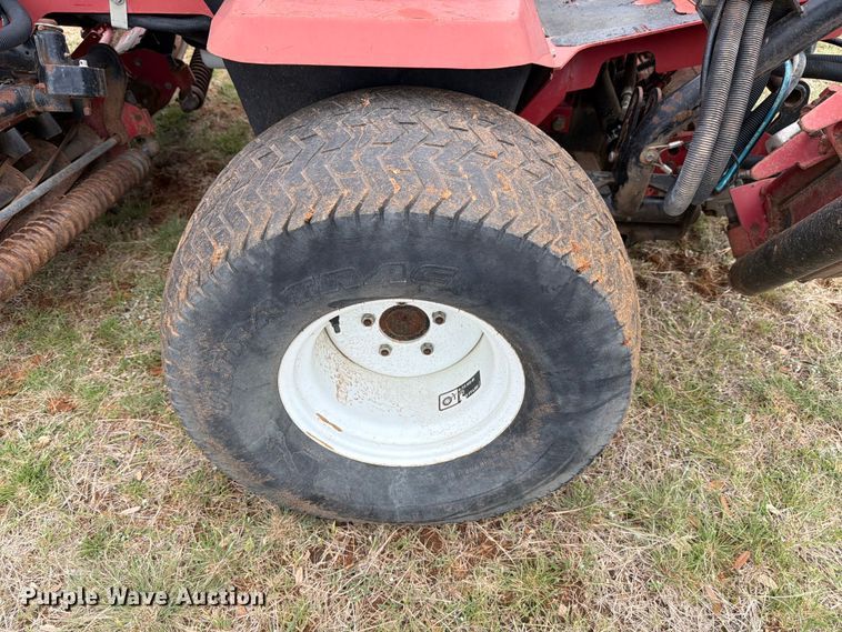 image for item FB8106 2002 Toro Reelmaster 5500-D reel mower