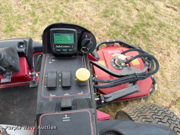 image for item FB8107 2017 Toro Groundsmaster 4500D lawn mower