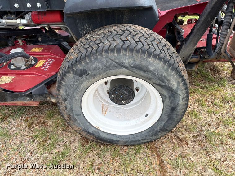 image for item FB8107 2017 Toro Groundsmaster 4500D lawn mower