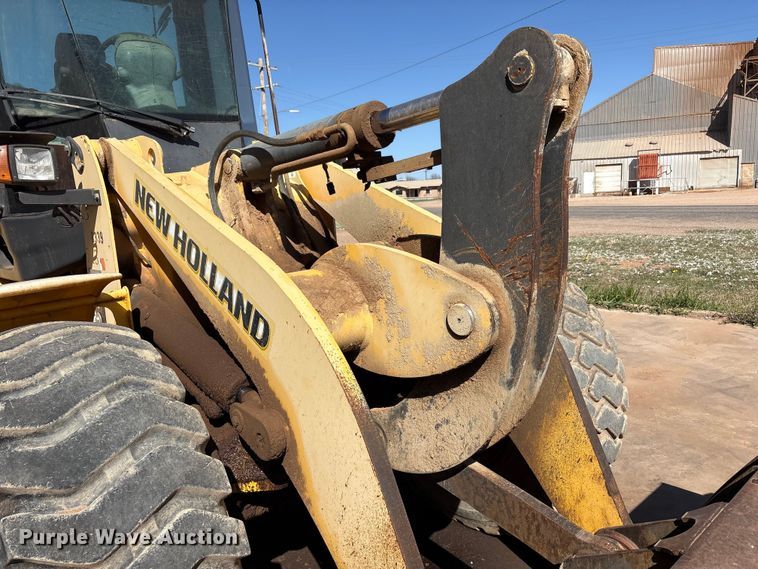 image for item FC2082 2008 New Holland W130B wheel loader