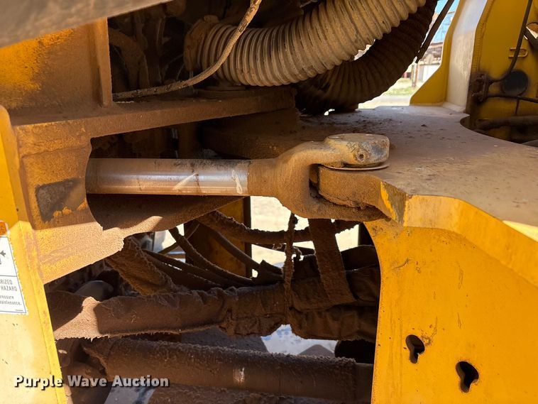 image for item FC2082 2008 New Holland W130B wheel loader