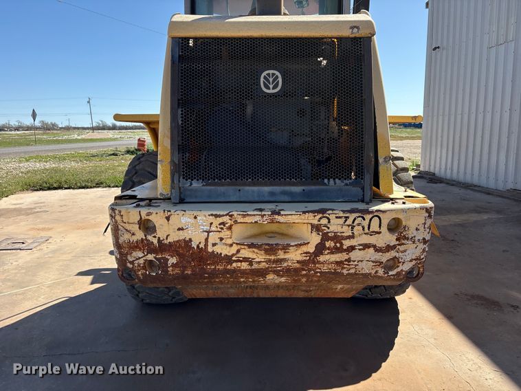 image for item FC2082 2008 New Holland W130B wheel loader