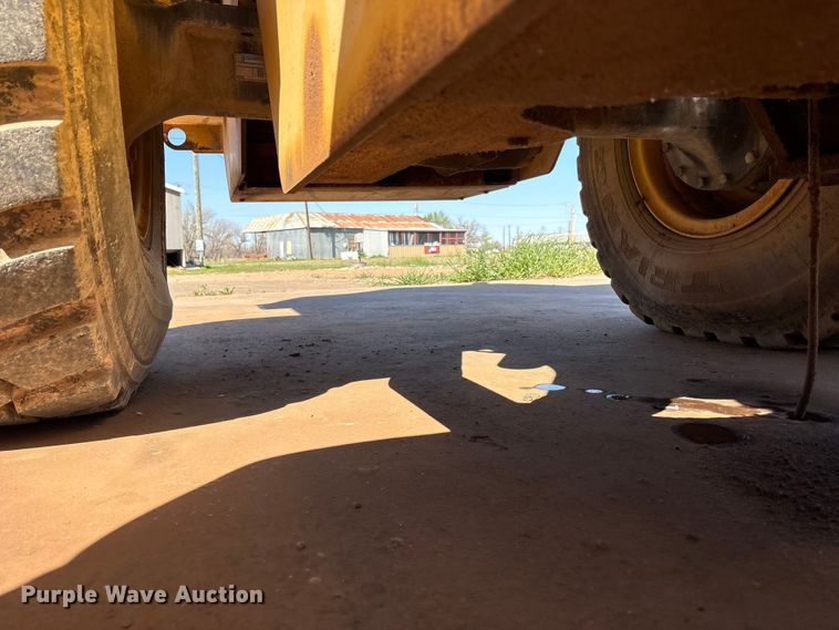 image for item FC2082 2008 New Holland W130B wheel loader