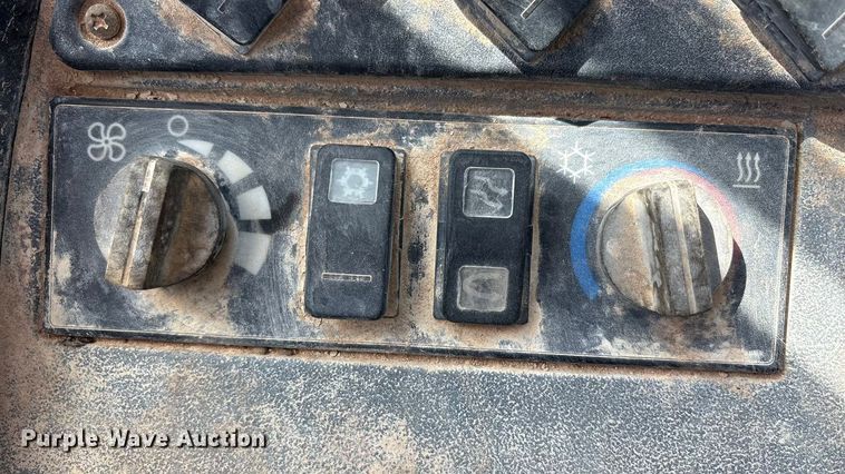 image for item FC2082 2008 New Holland W130B wheel loader