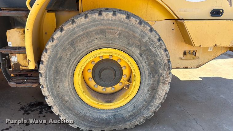 image for item FC2082 2008 New Holland W130B wheel loader