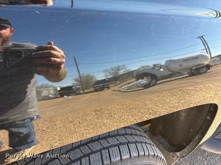 image for item FC2112 2015 Chevrolet Silverado 1500 LT Crew Cab pickup truck