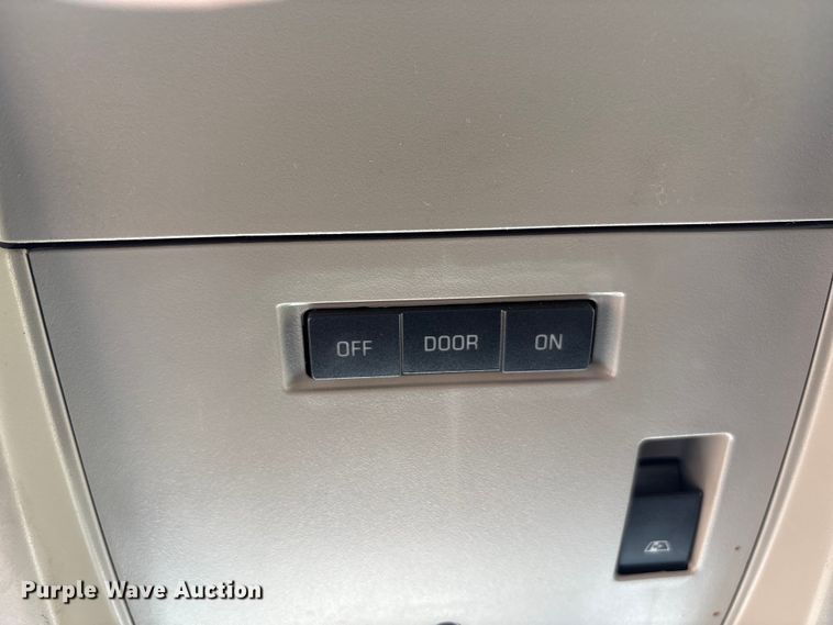 image for item FC2112 2015 Chevrolet Silverado 1500 LT Crew Cab pickup truck