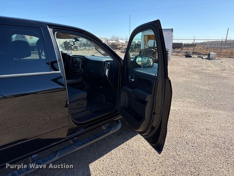 image for item FC2112 2015 Chevrolet Silverado 1500 LT Crew Cab pickup truck