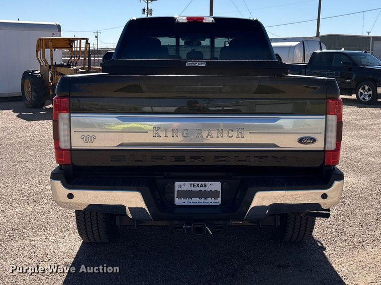 image for item FC2113 2017 Ford F350 King Ranch Crew Cab pickup truck