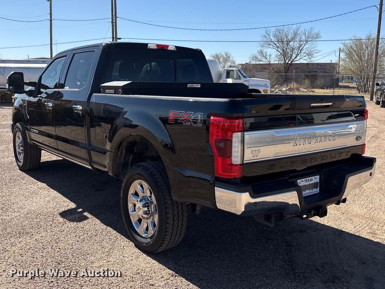 image for item FC2113 2017 Ford F350 King Ranch Crew Cab pickup truck