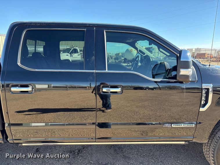 image for item FC2113 2017 Ford F350 King Ranch Crew Cab pickup truck