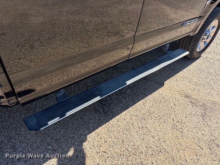 image for item FC2113 2017 Ford F350 King Ranch Crew Cab pickup truck