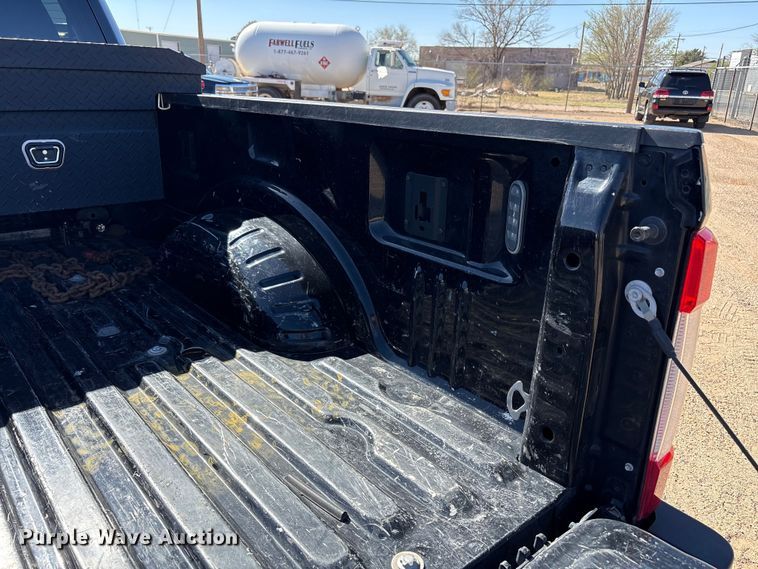 image for item FC2113 2017 Ford F350 King Ranch Crew Cab pickup truck