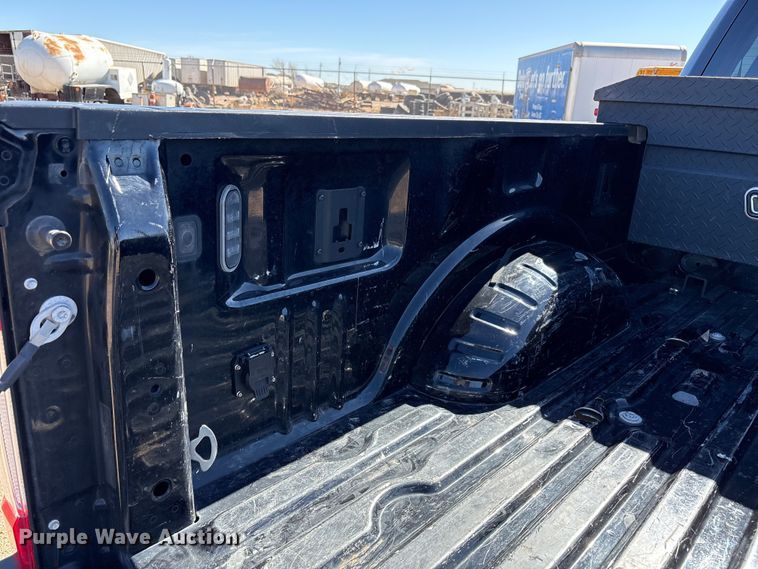 image for item FC2113 2017 Ford F350 King Ranch Crew Cab pickup truck