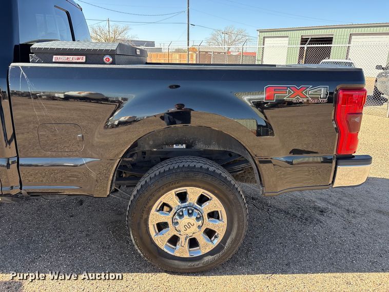 image for item FC2113 2017 Ford F350 King Ranch Crew Cab pickup truck