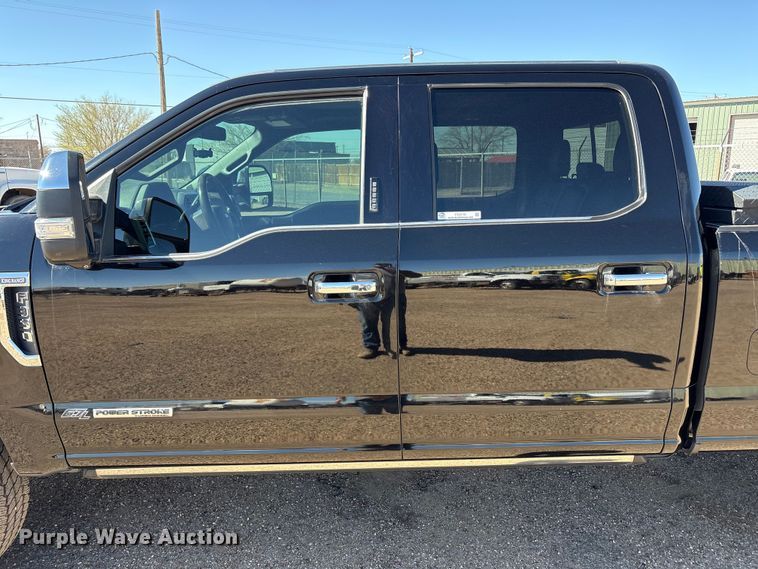 image for item FC2113 2017 Ford F350 King Ranch Crew Cab pickup truck