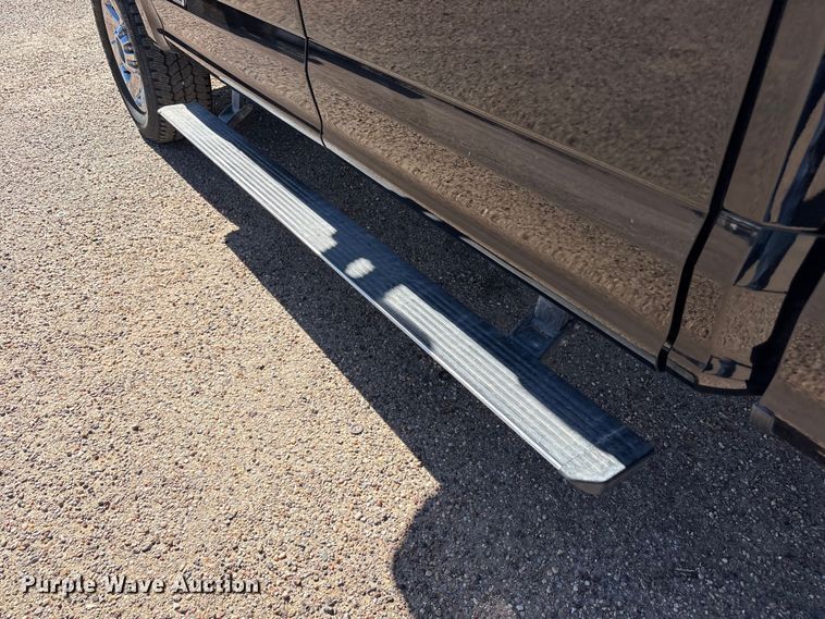 image for item FC2113 2017 Ford F350 King Ranch Crew Cab pickup truck