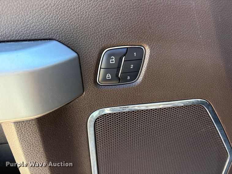 image for item FC2113 2017 Ford F350 King Ranch Crew Cab pickup truck