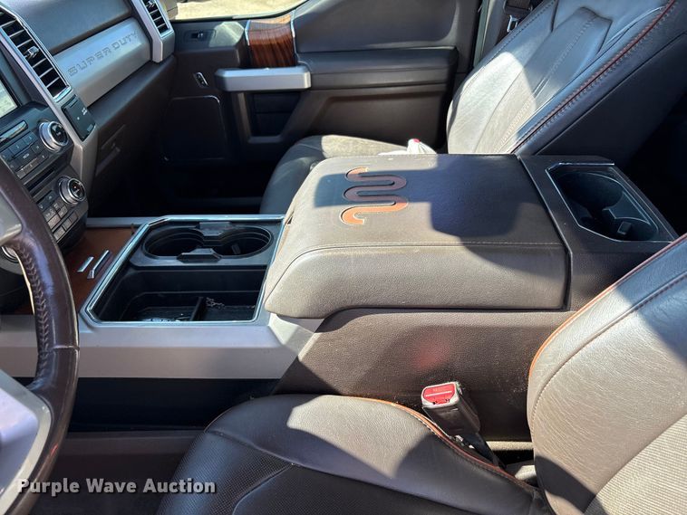 image for item FC2113 2017 Ford F350 King Ranch Crew Cab pickup truck